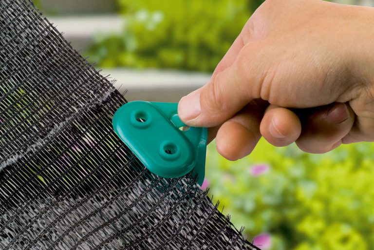 Pritrdilna sponka za mrežo